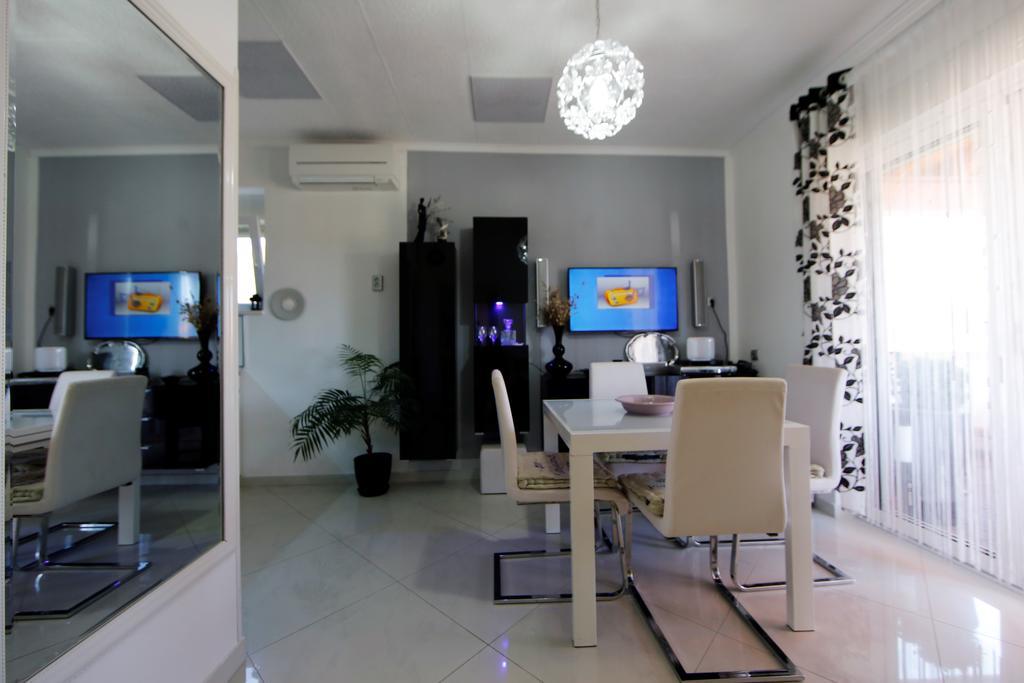 VillaLONG ISLAND****Luxury Residence Sali Exterior foto